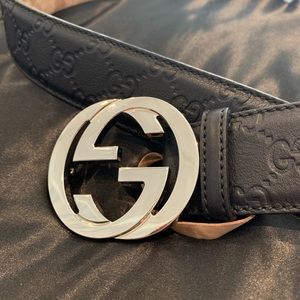 Authentic Gucci Signature Men’s belt Sz 105